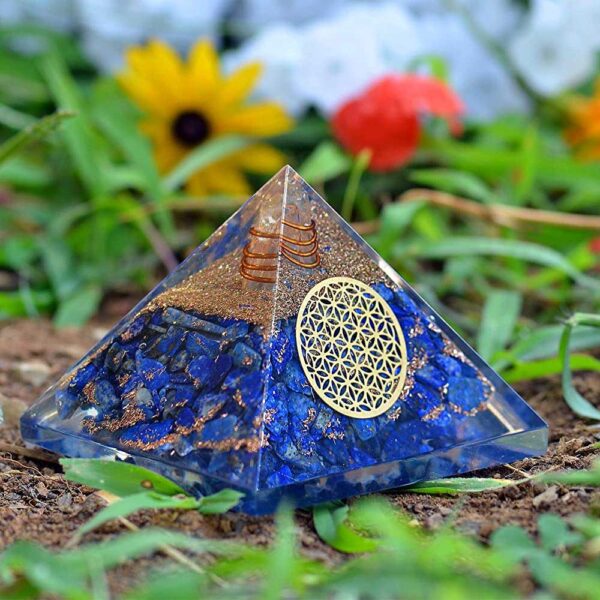 lapis-lazuli-orgonite-pyramid