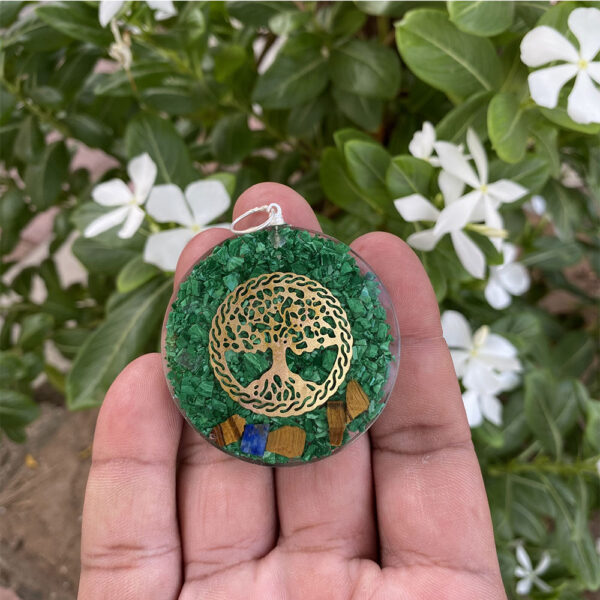 malachite-lapis-lazuli-orgone-pendant-02