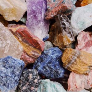 Crystal vs Gemstone