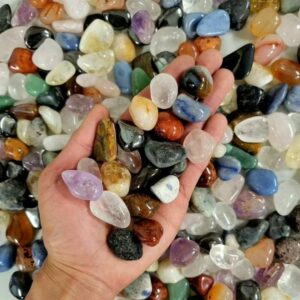 Crystal vs Gemstone